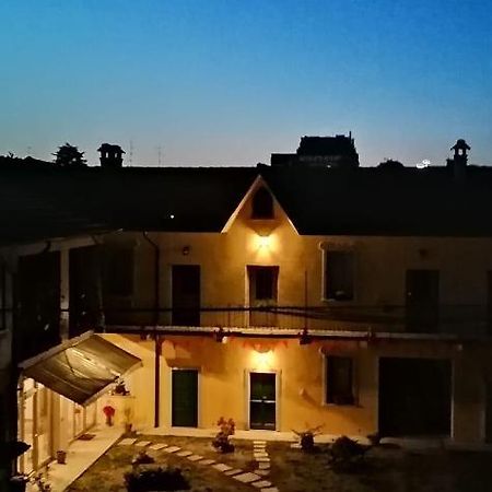 Bed and Breakfast Cascina Anita à Samarate Extérieur photo